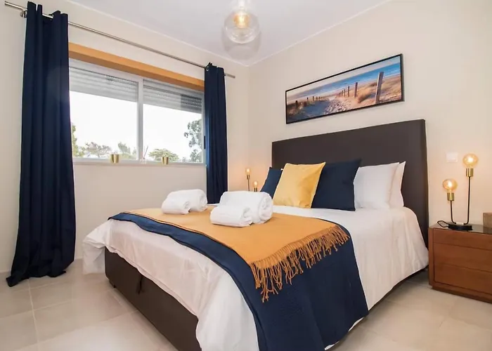 Lexi's * קווארטיירה